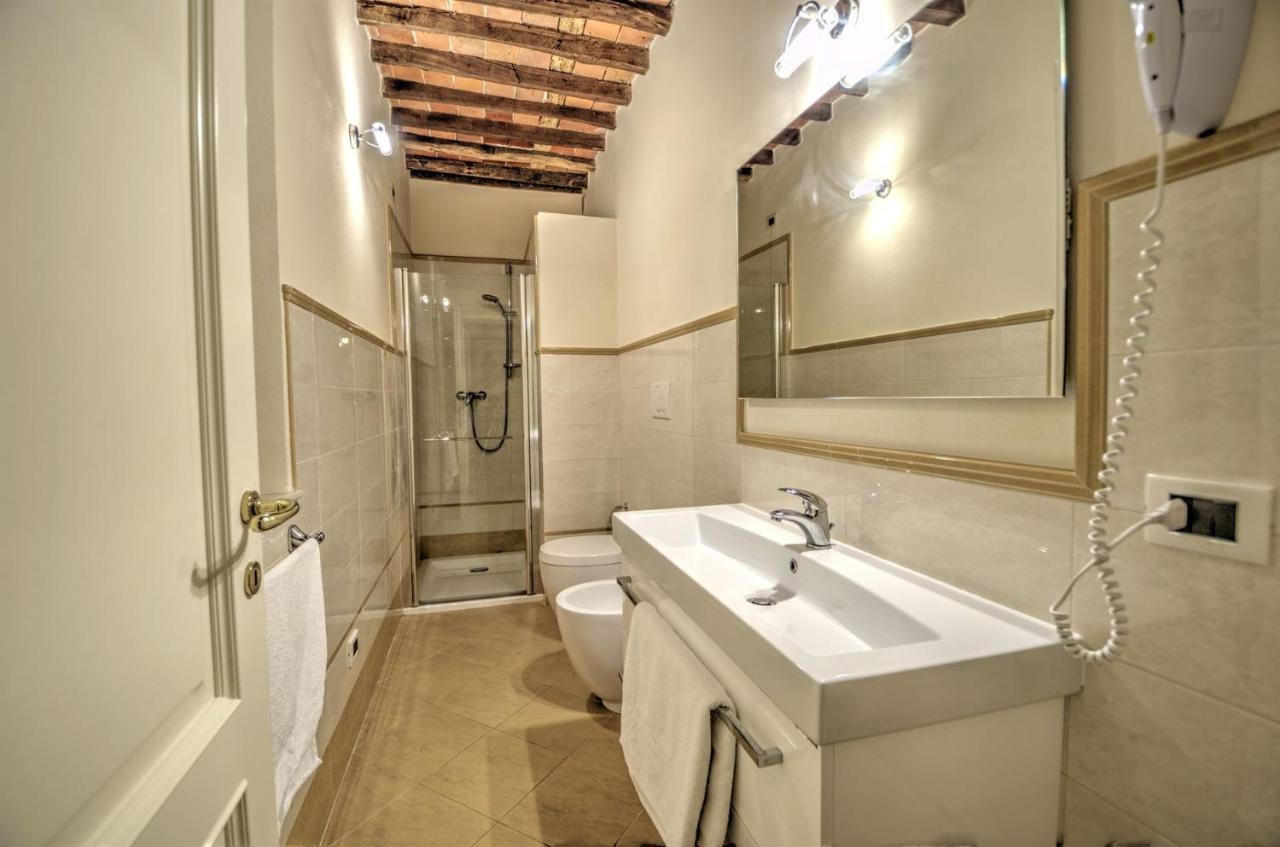 Lucca Cycling Holidays Il Tiglio Rooms SantʼAndrea di Compito Zewnętrze zdjęcie