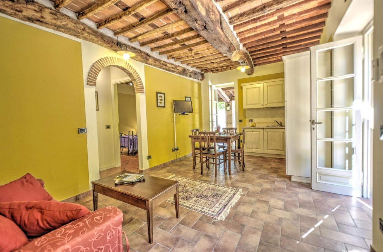 Lucca Cycling Holidays Il Tiglio Rooms SantʼAndrea di Compito Zewnętrze zdjęcie